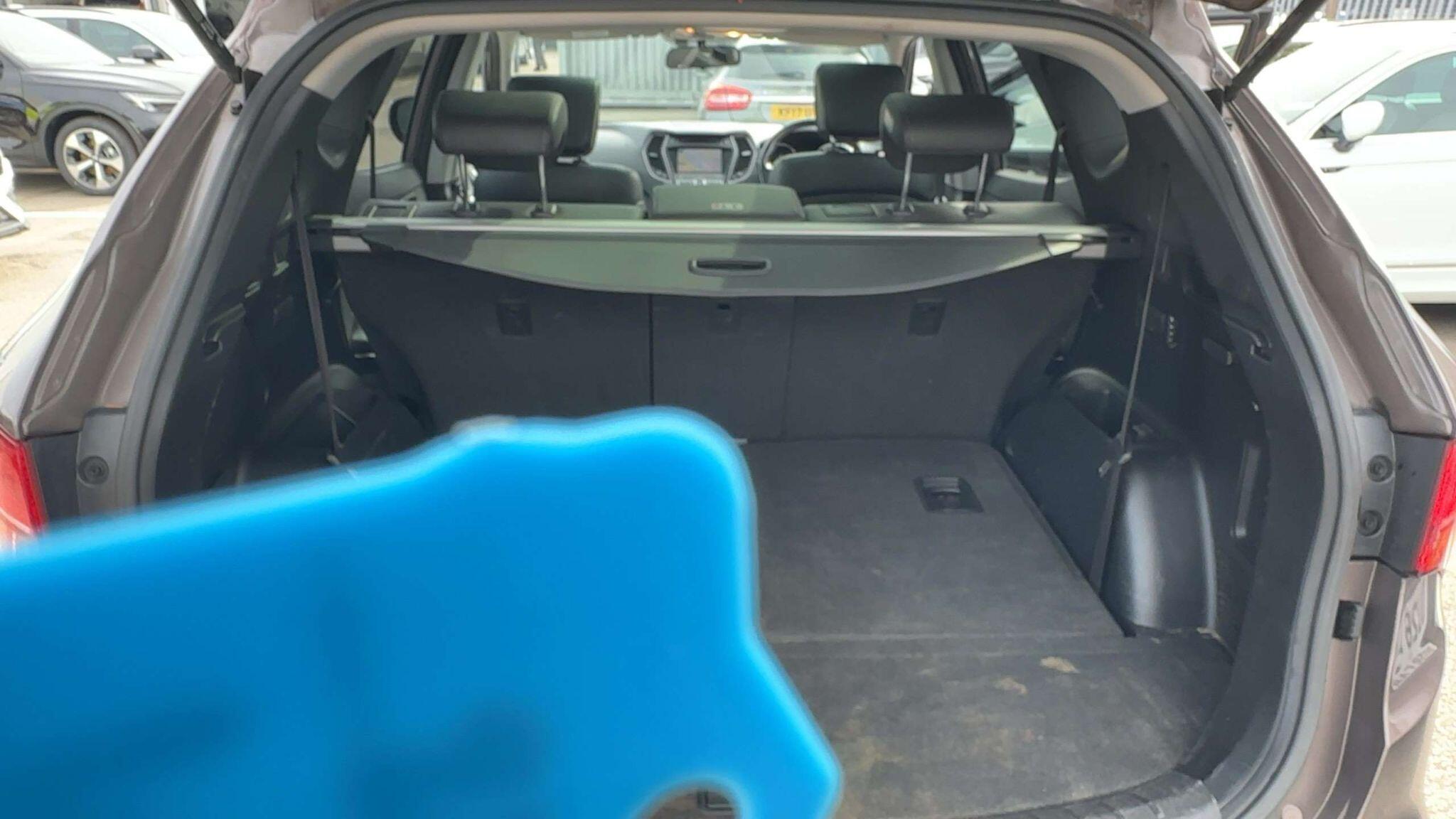 Hyundai Santa FE view 21
