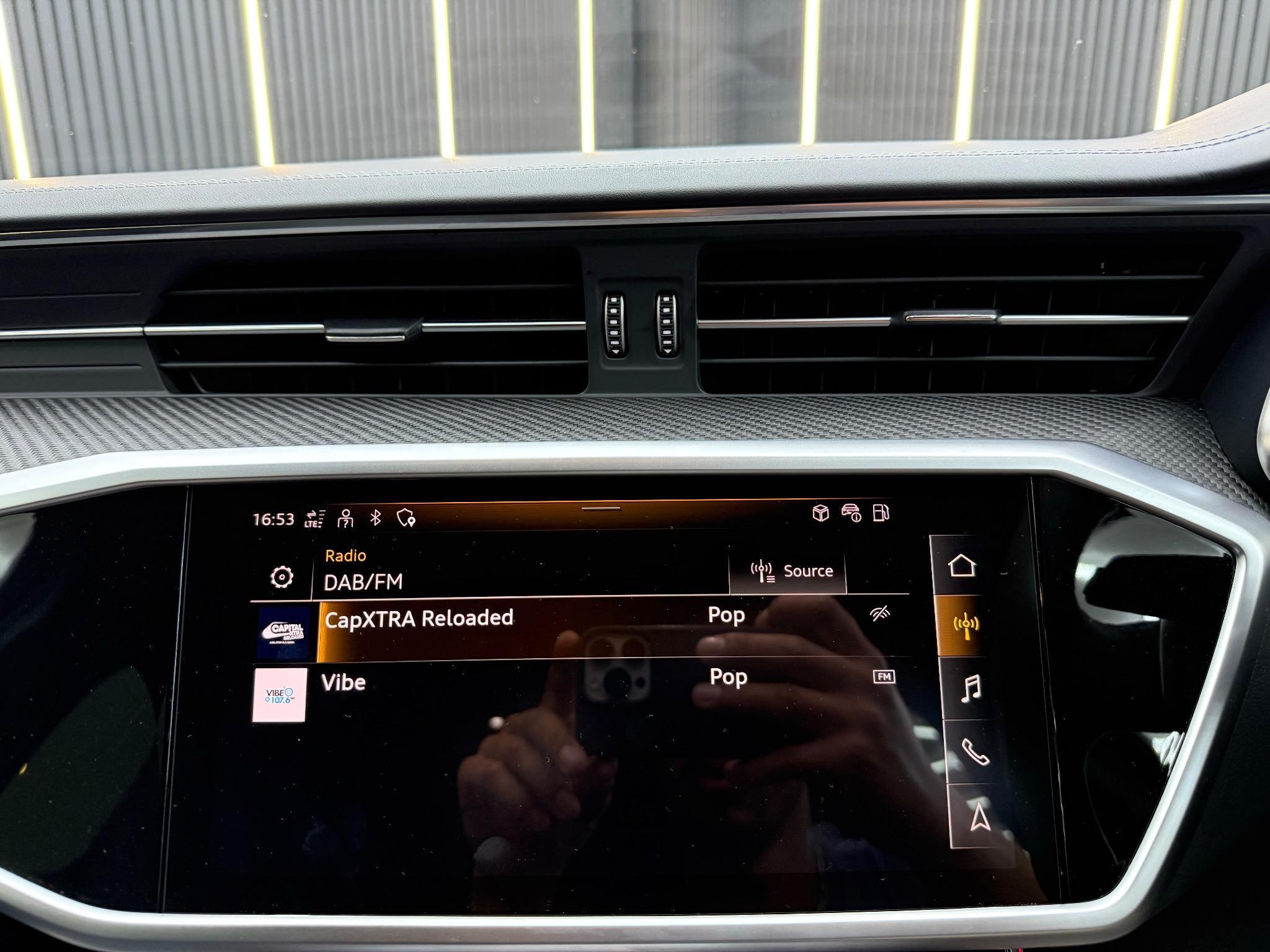 Audi RS6 Avant view 32