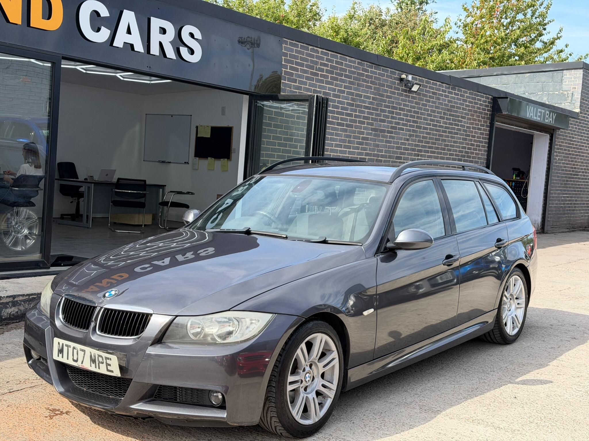 BMW 3 Series view 7