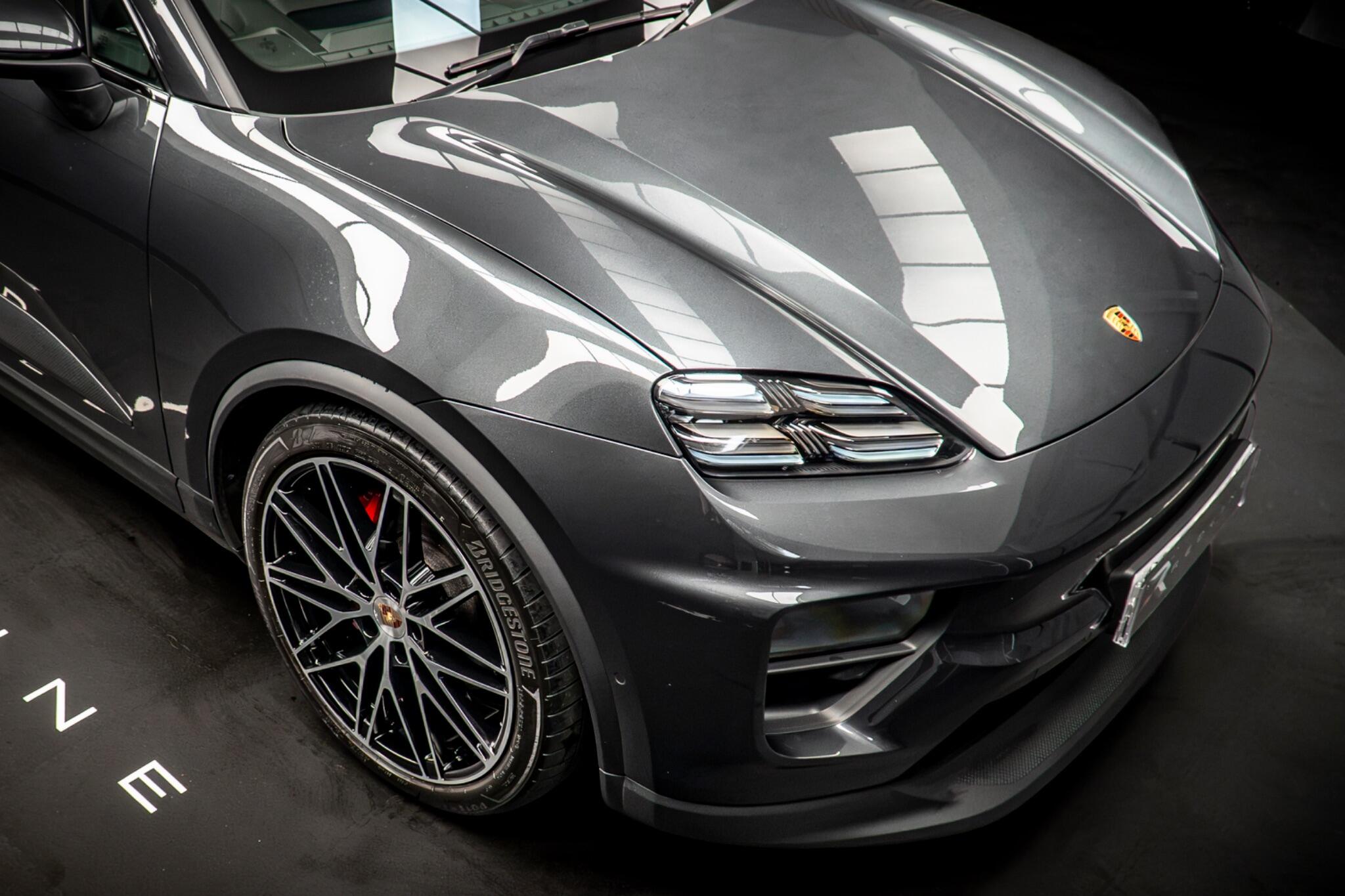 Porsche Macan view 11