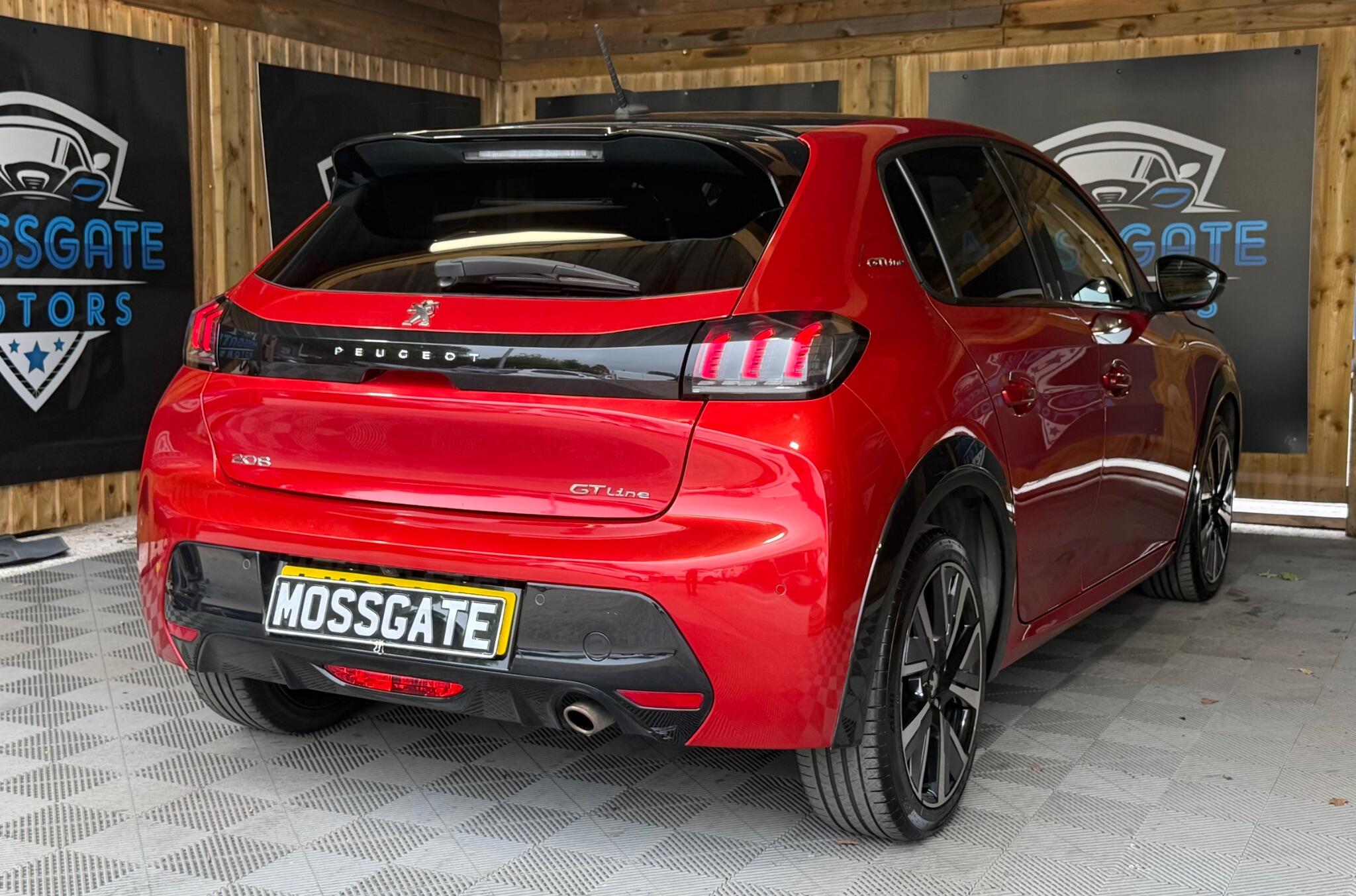 Peugeot 208 view 8