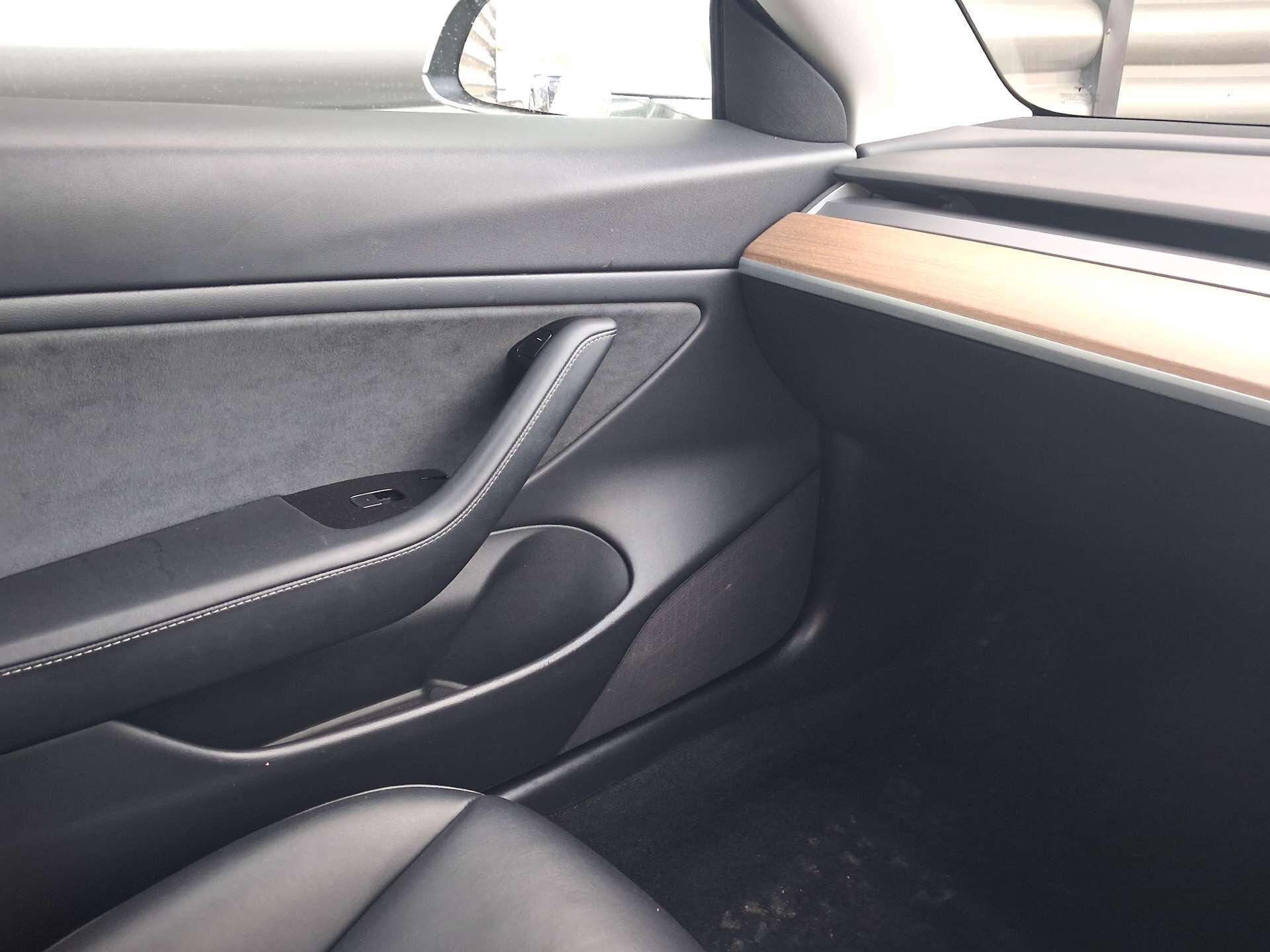 Tesla Model 3 view 23