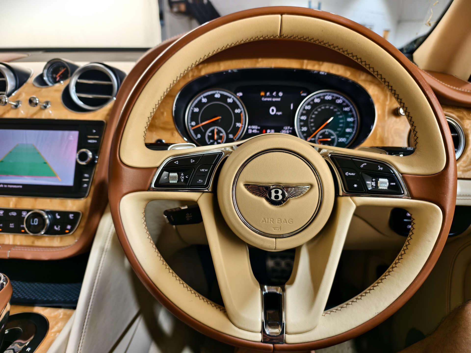 Bentley Bentayga view 48