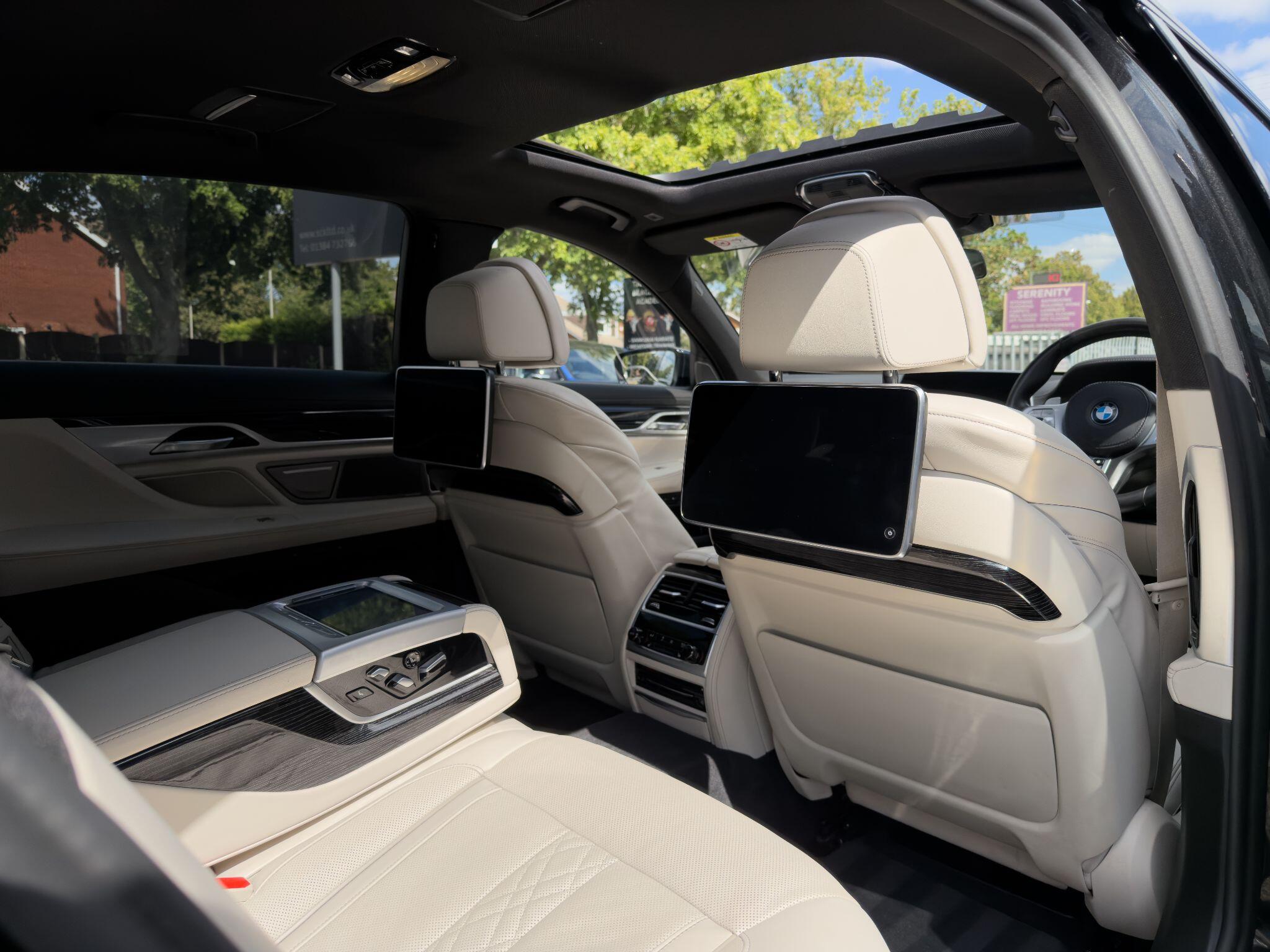 BMW 7 Series view 3