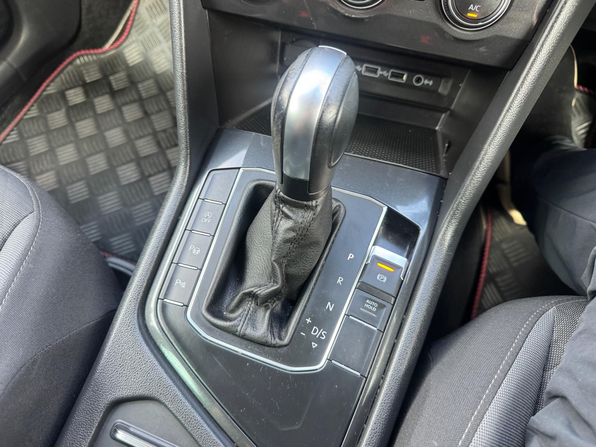 Volkswagen Tiguan view 28