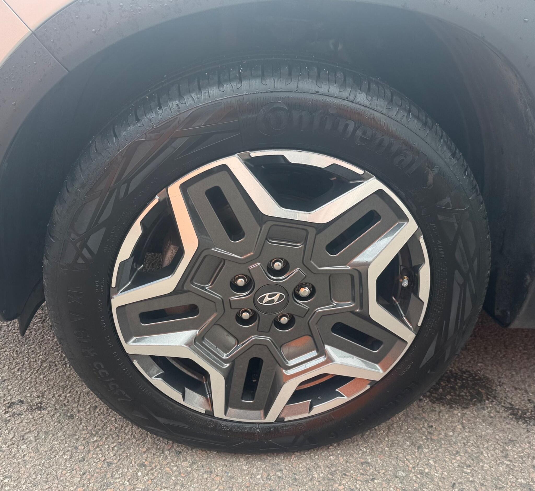 Hyundai Santa FE view 23