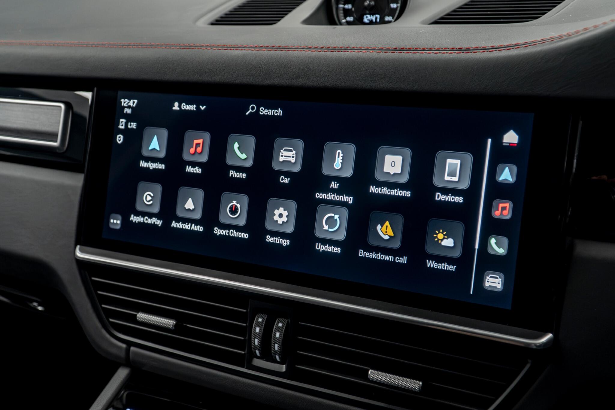 Porsche Cayenne view 41