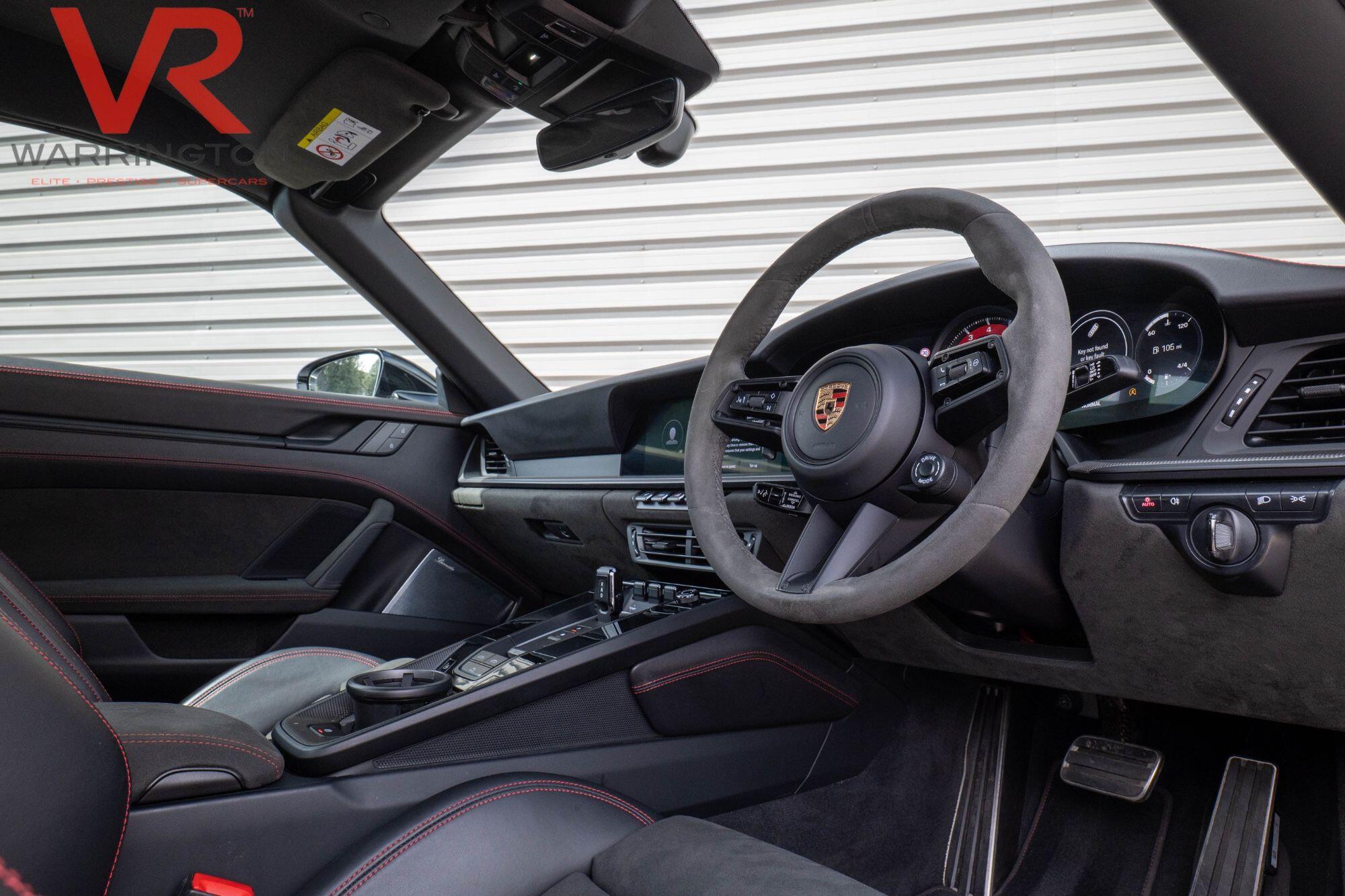 Porsche 911 view 11