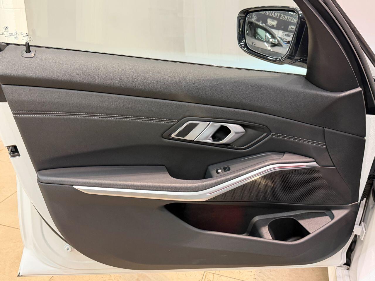 BMW 3 Series view 47