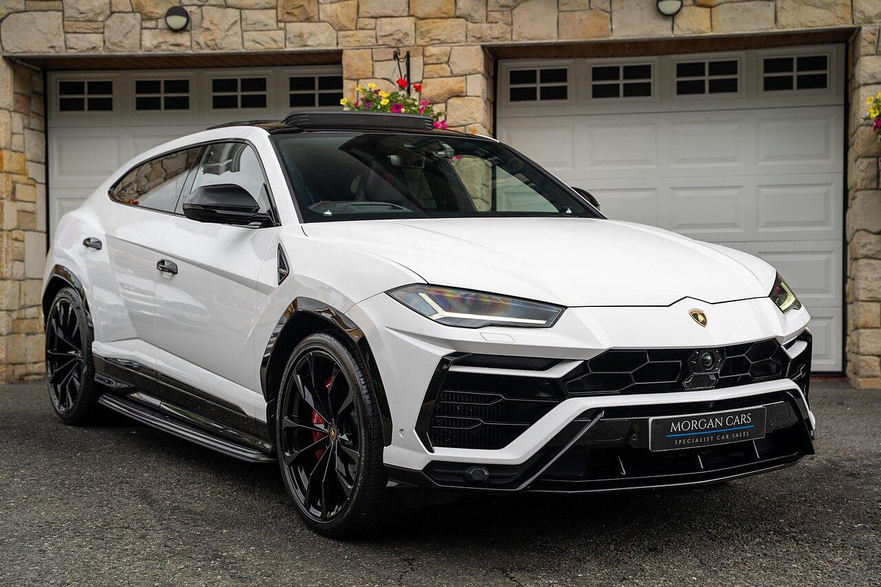 2022 Lamborghini Urus in Red for sale