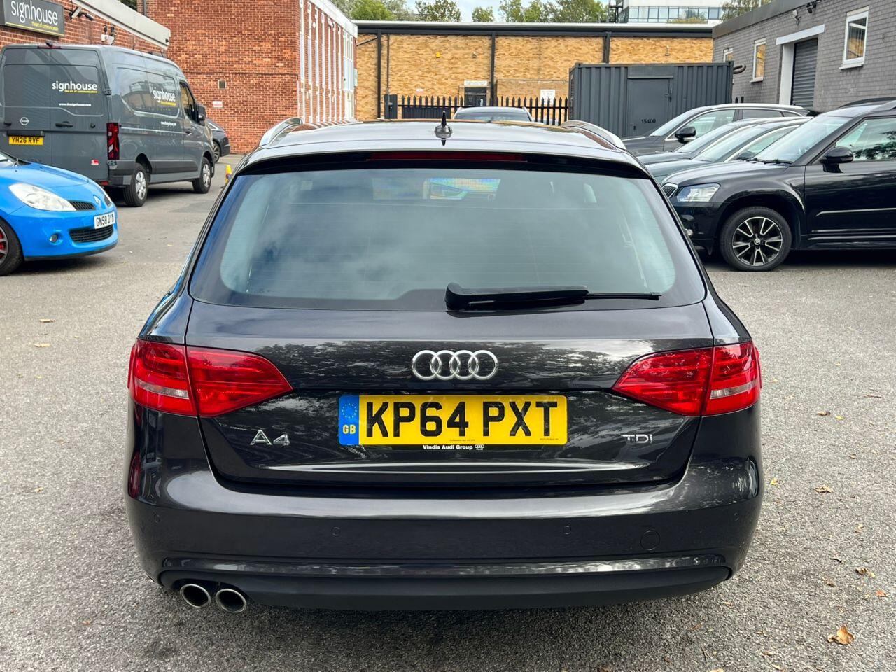 Audi A4 view 12