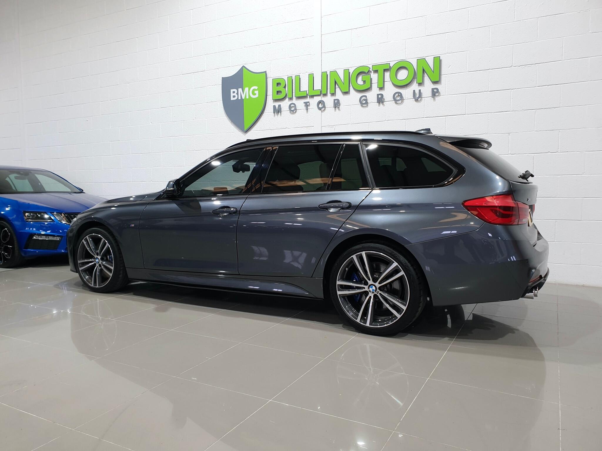 BMW 3 Series view 32