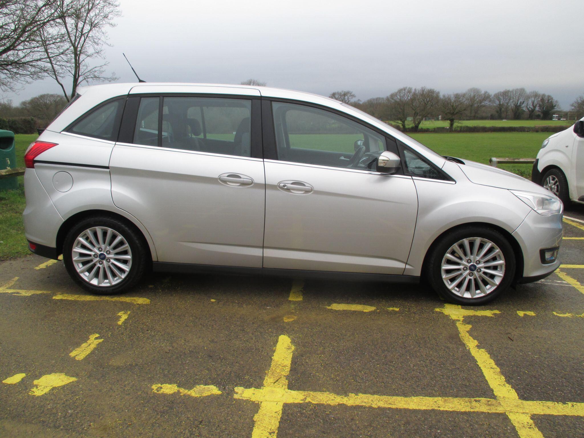 2016 Ford Grand C-Max image 7