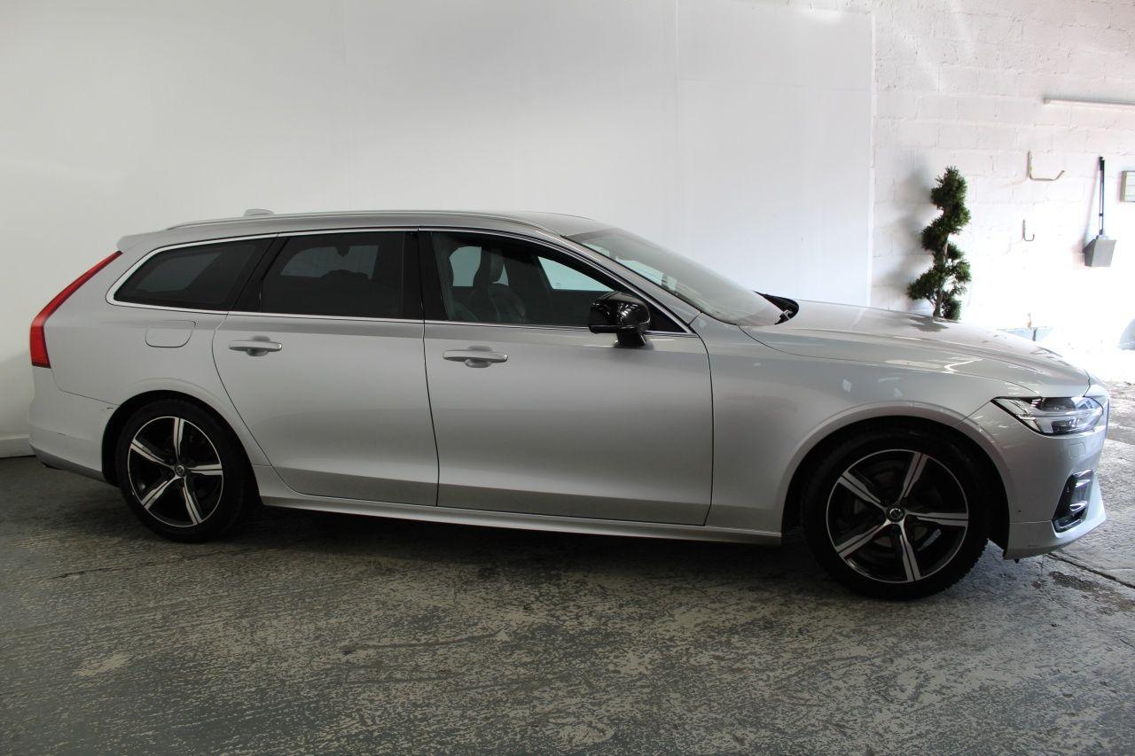 Volvo V90 view 4