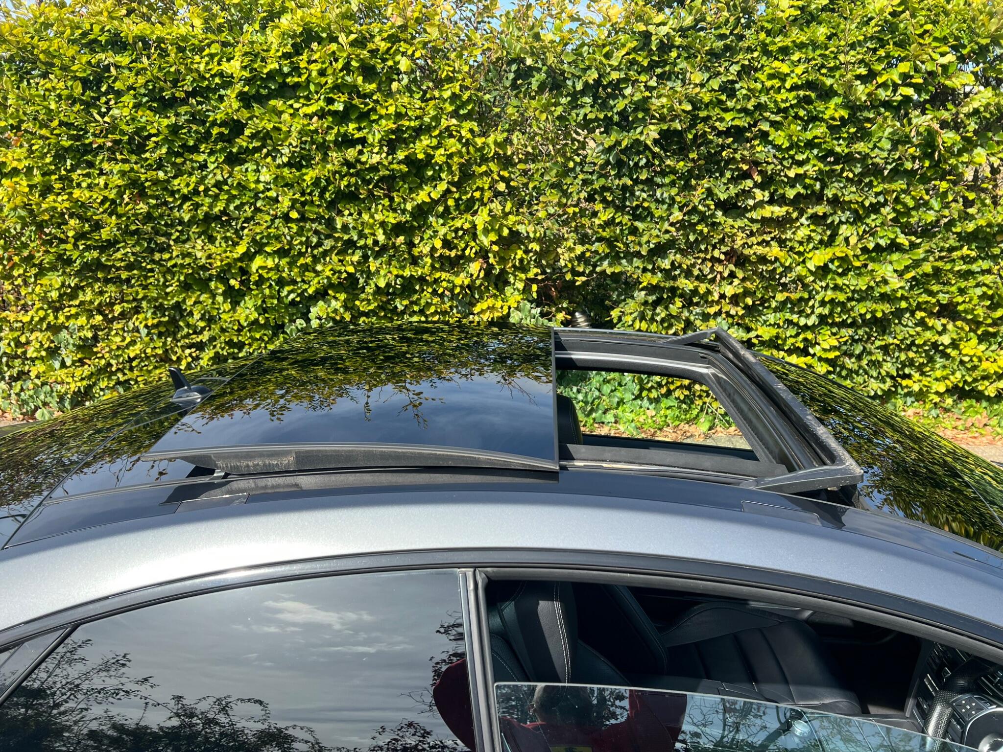 Mercedes-Benz E-Class view 19