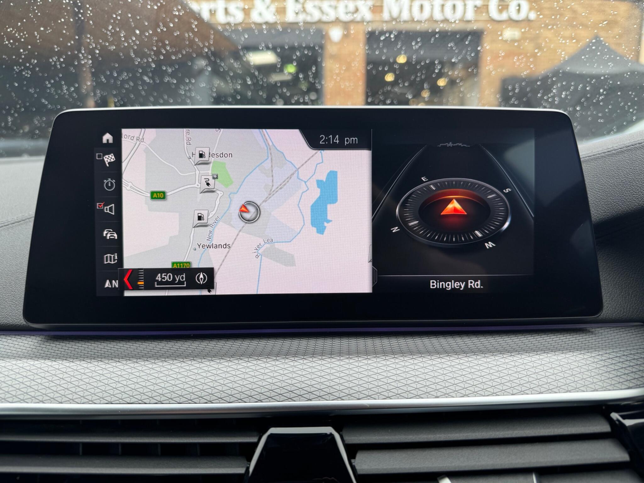 BMW 5 Series view 25