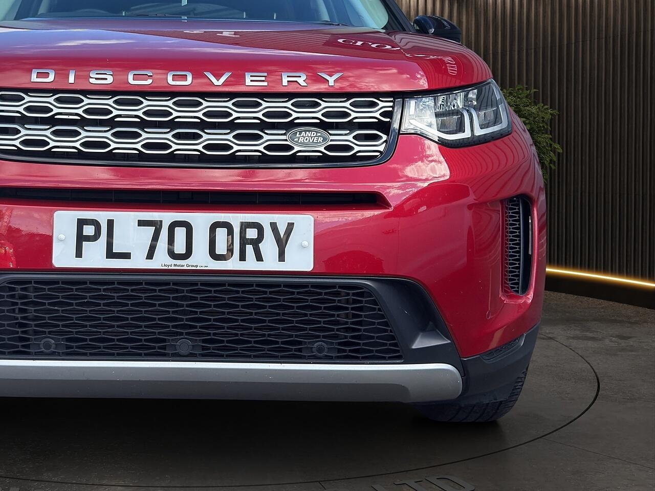 Land Rover Discovery Sport view 26