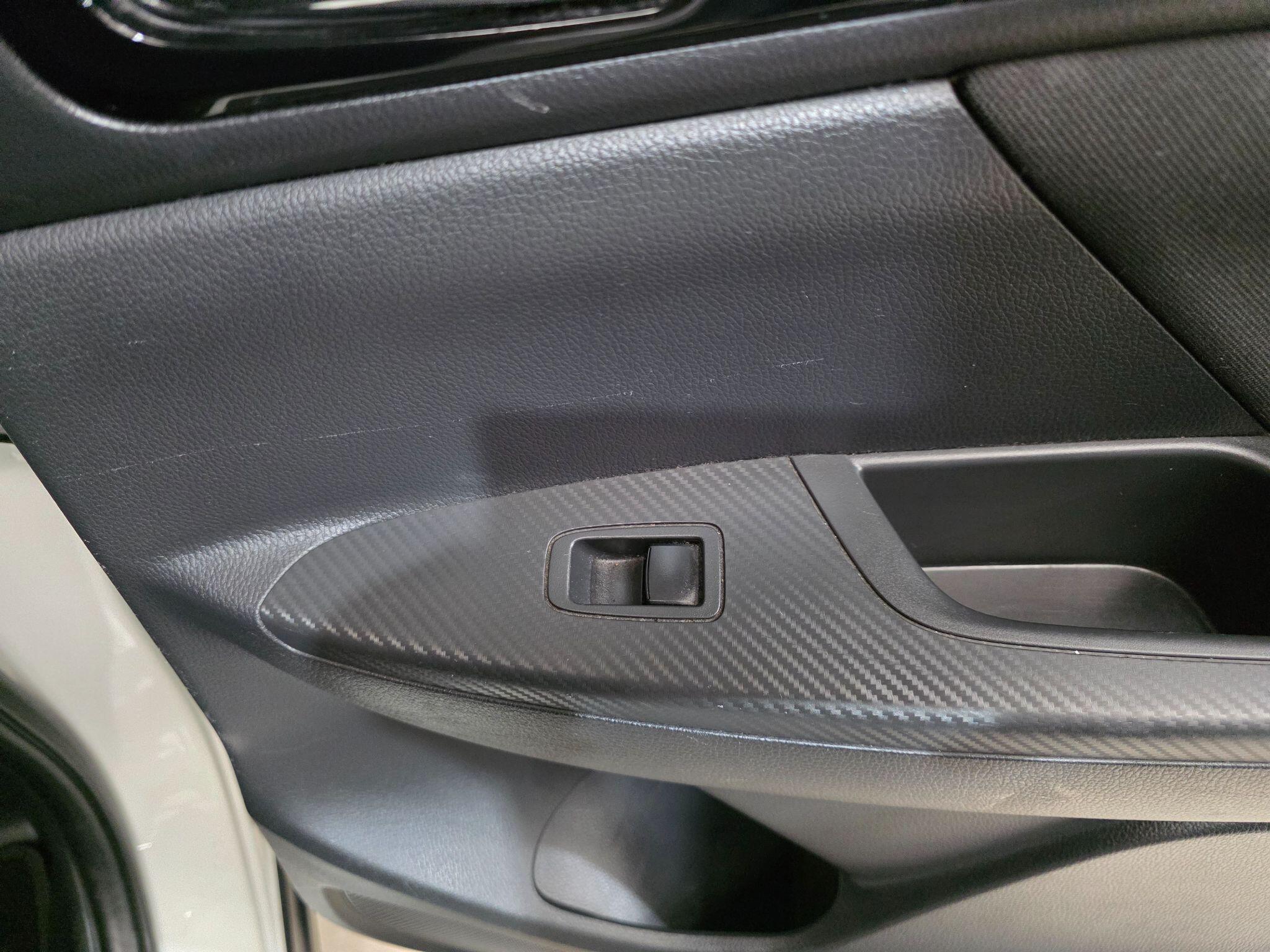 Mitsubishi Eclipse Cross view 22