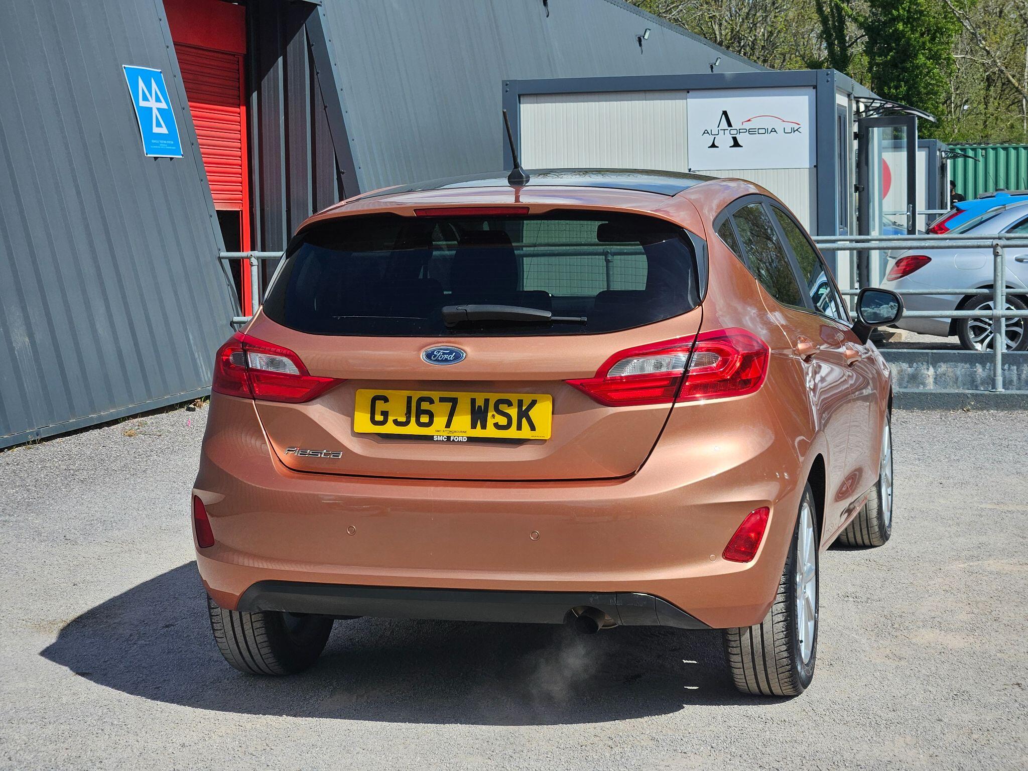 2017 Ford Fiesta image 11