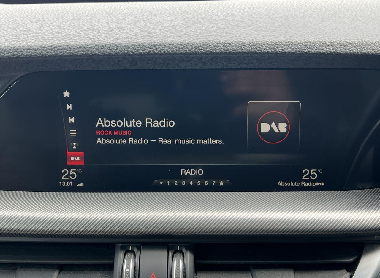 Alfa Romeo Stelvio view 44