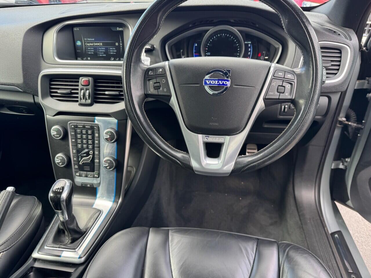 Volvo V40 view 6