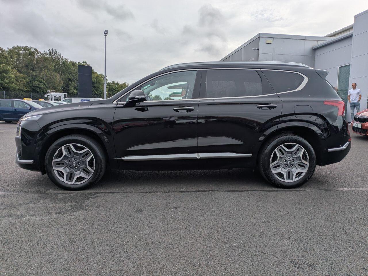 Hyundai Santa Fe view 3