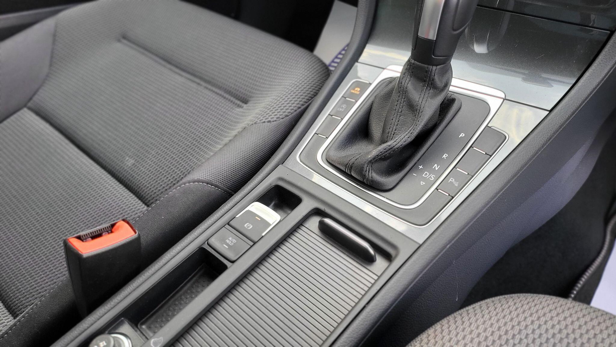 Volkswagen Golf view 15