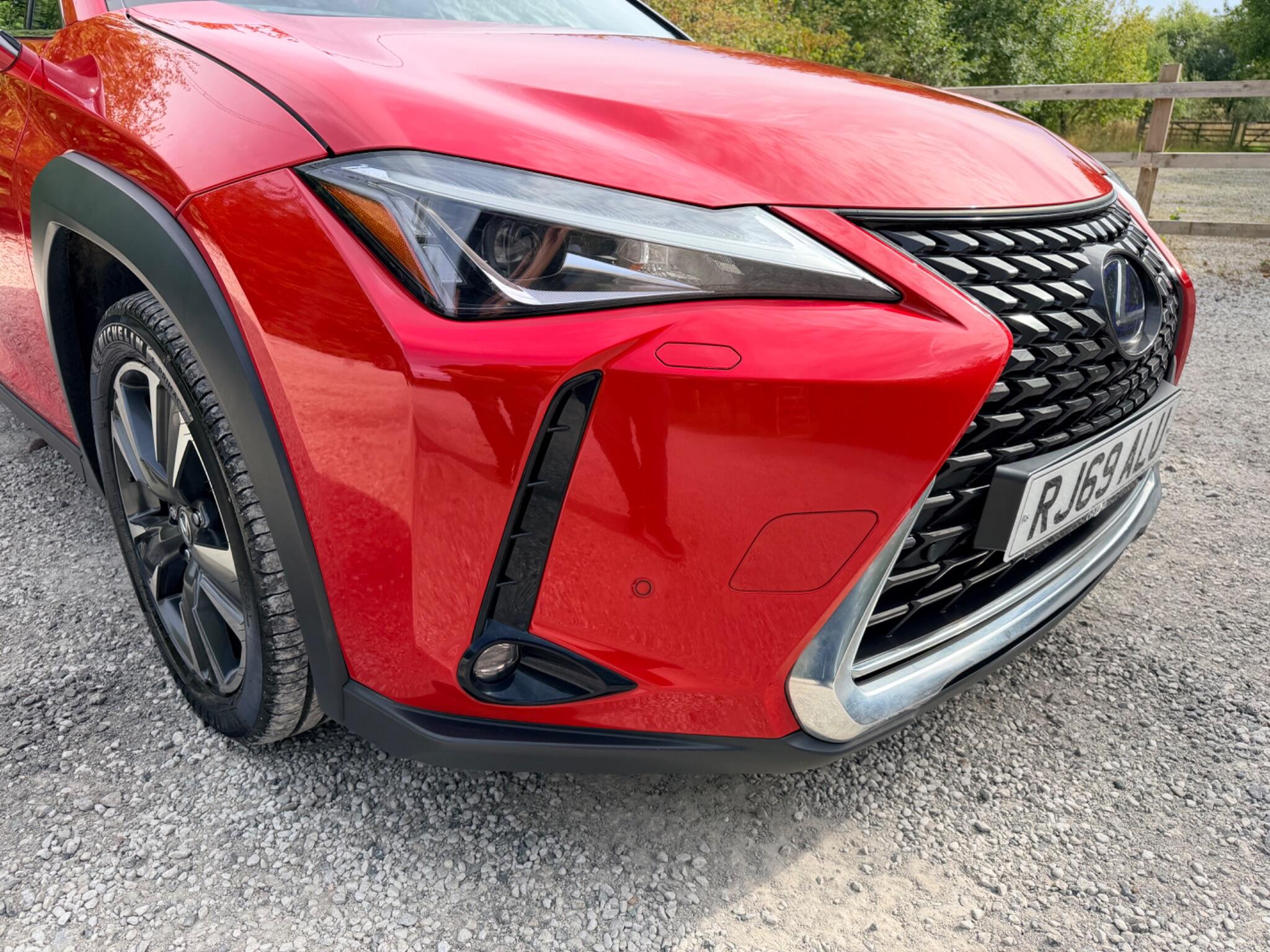Lexus Ux view 5