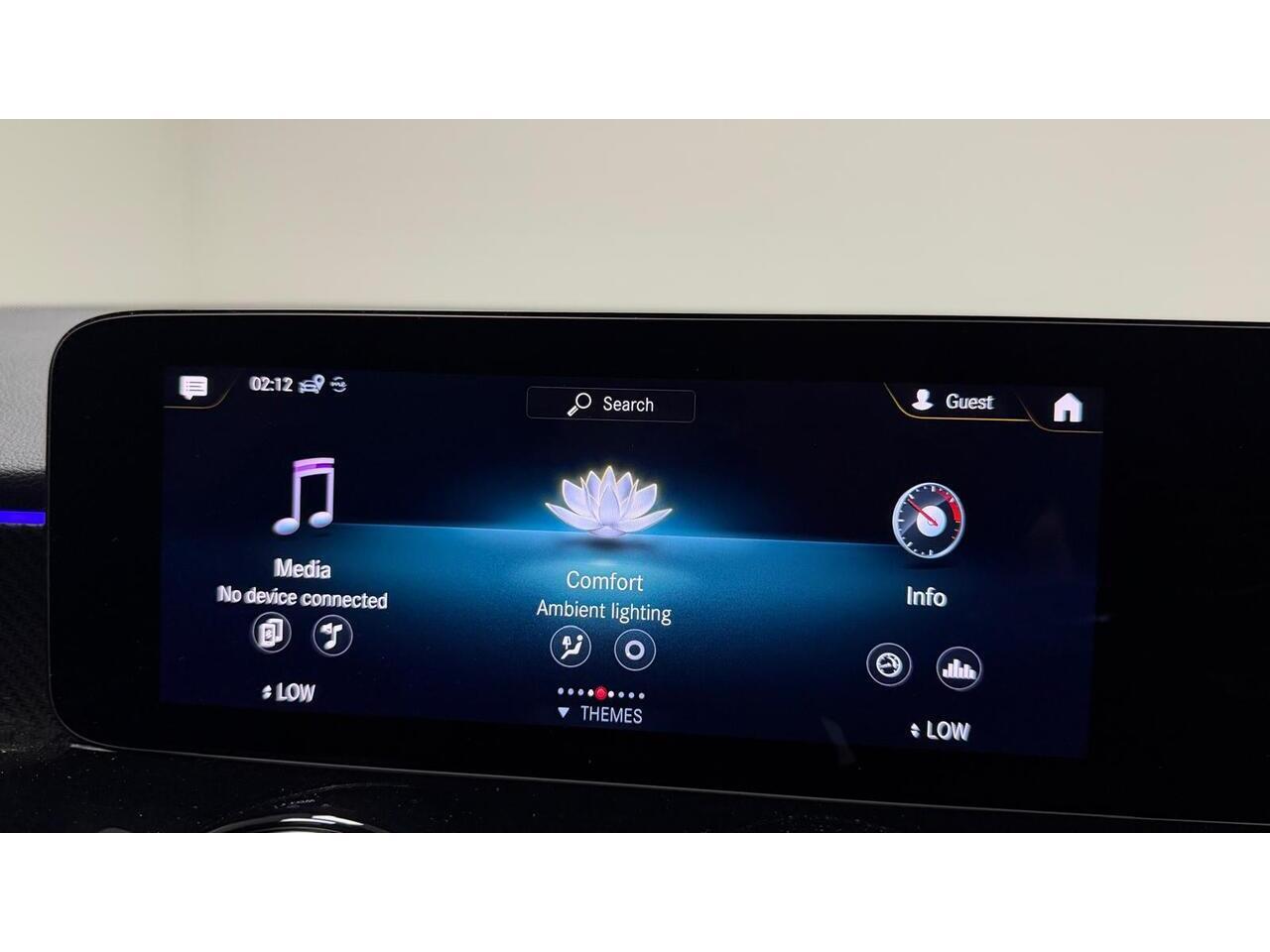Mercedes-Benz GLB view 31