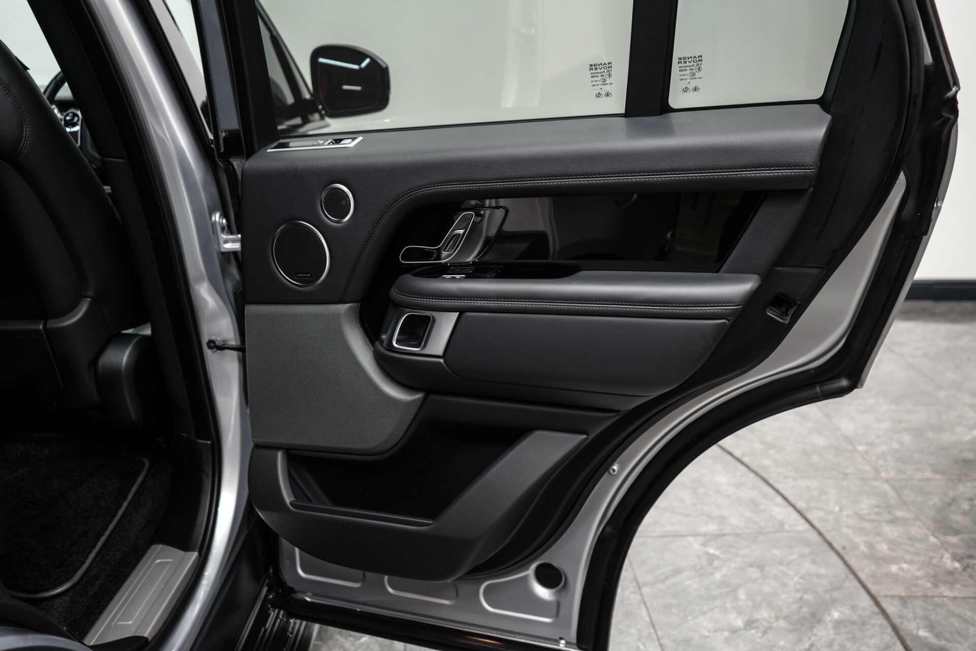Land Rover Range Rover view 21
