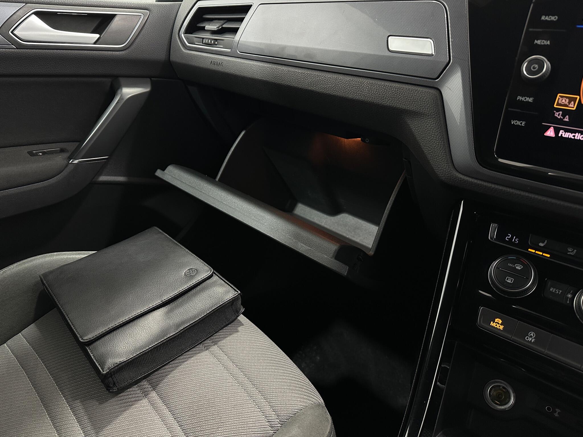 Volkswagen Touran view 28