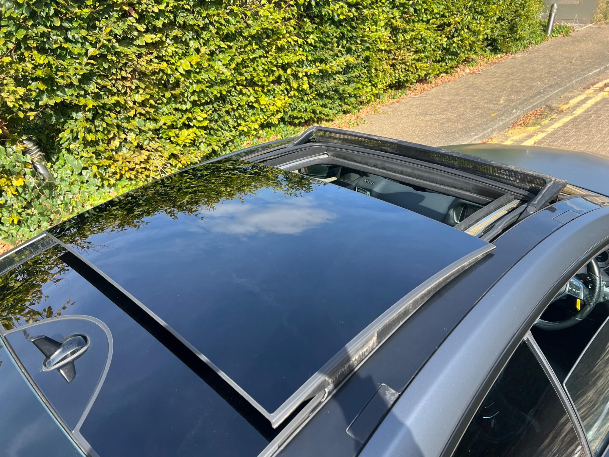 Mercedes-Benz E-Class view 20