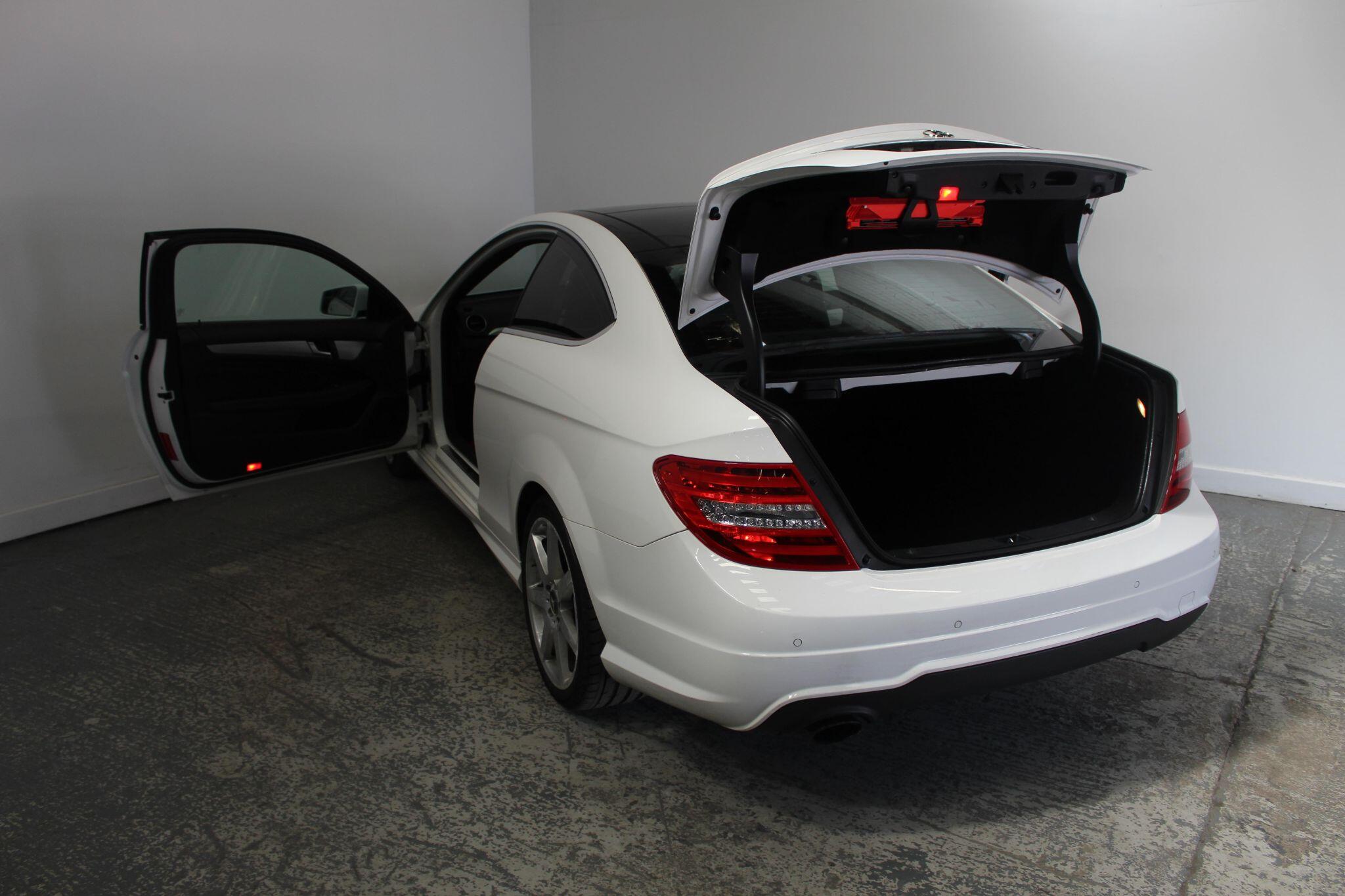 Mercedes-Benz C-Class view 20