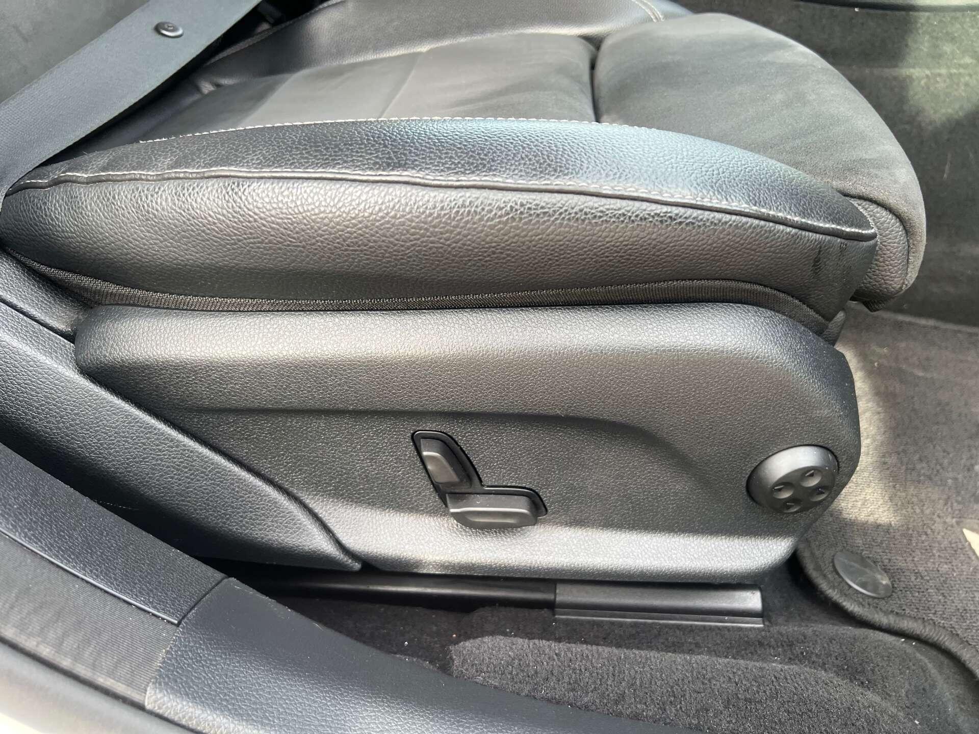Mercedes-Benz E-Class view 55