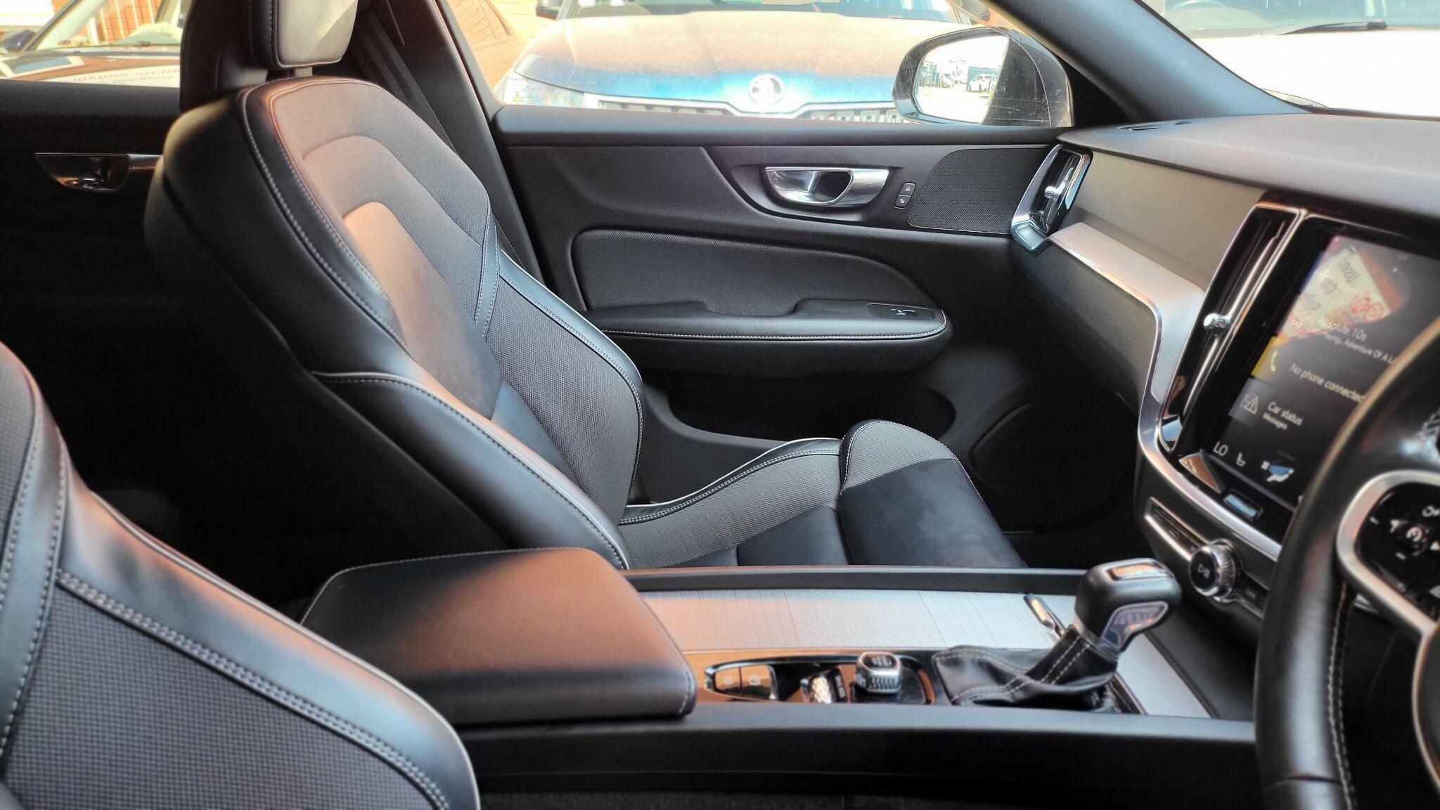 Volvo V60 view 16