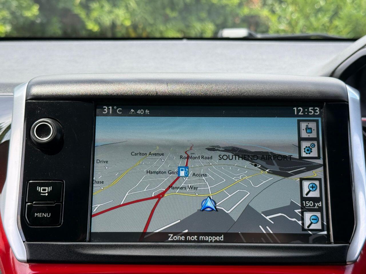 Peugeot 208 view 16