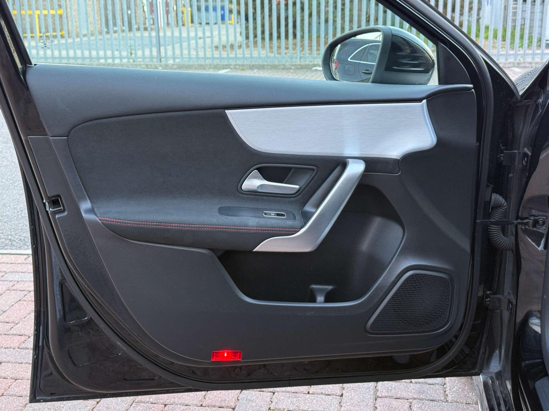 Mercedes-Benz A-Class view 40