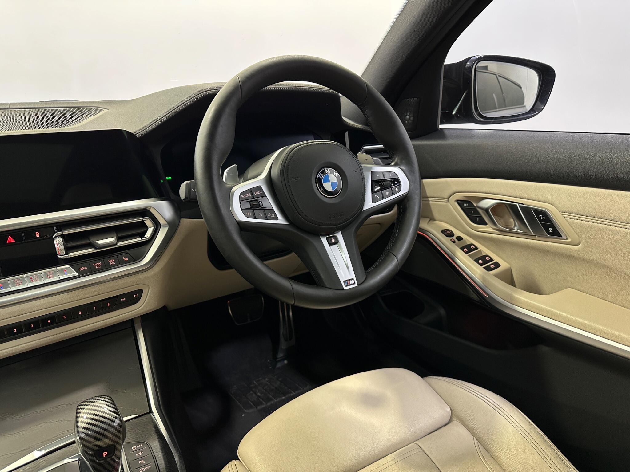 BMW 3 Series view 12