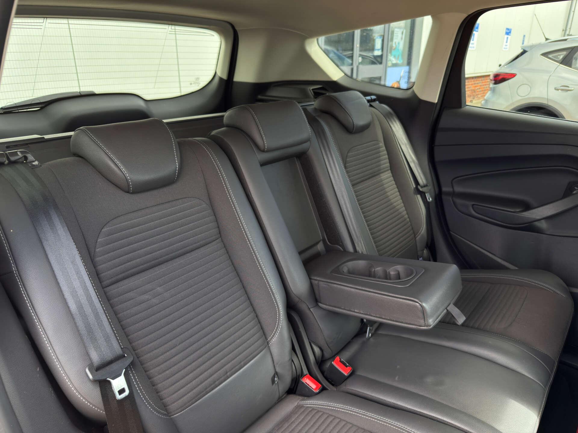 Ford Kuga view 16