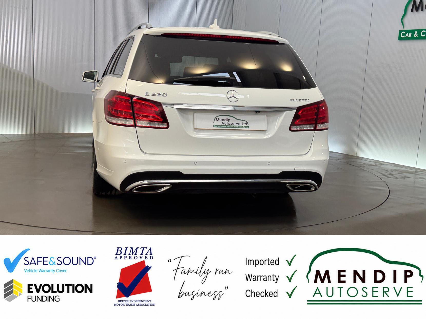 Mercedes-Benz E Class view 18