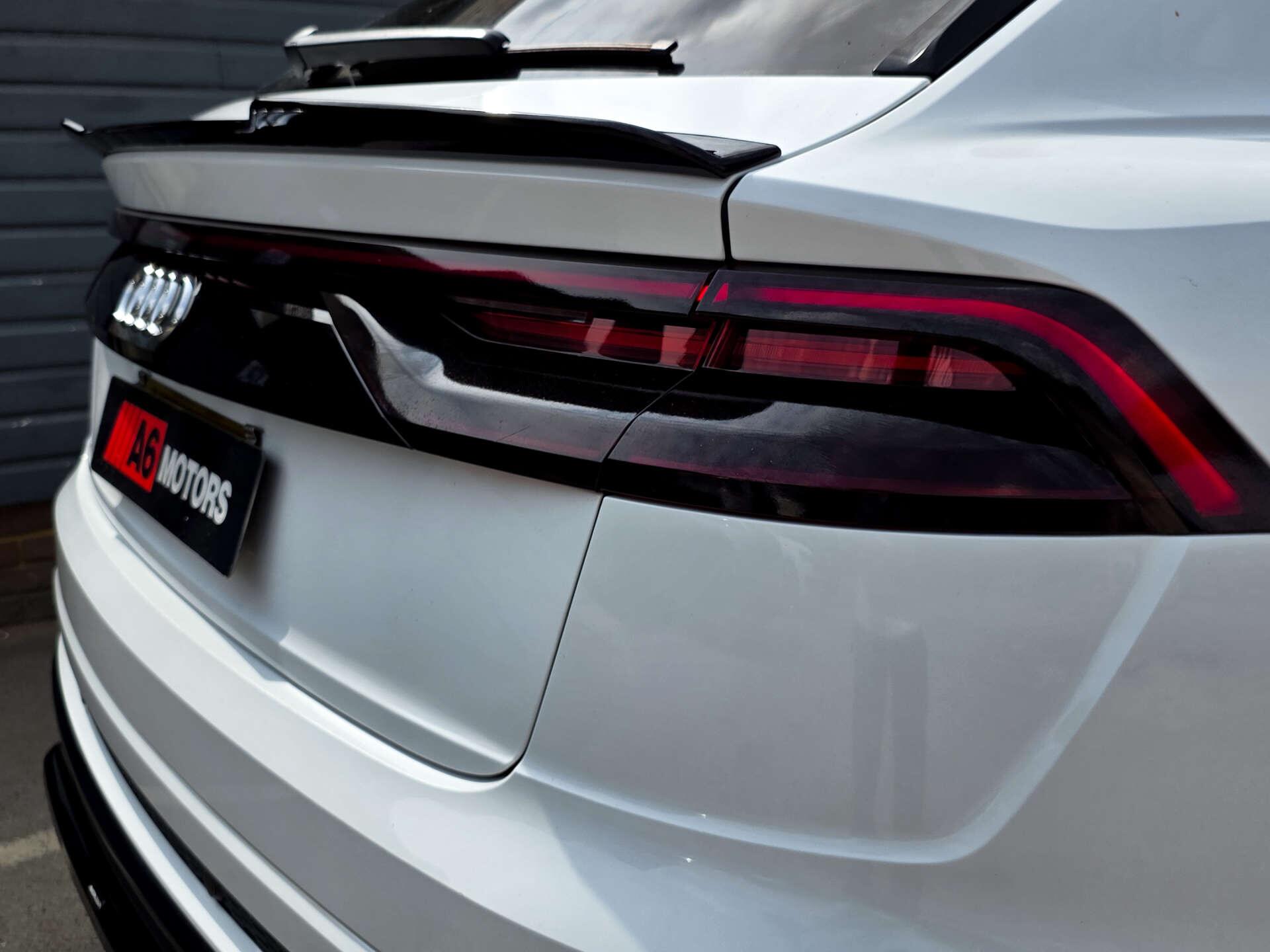 Audi Q8 view 46