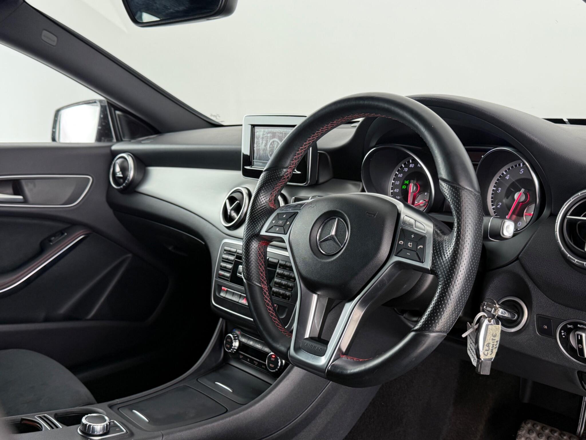 Mercedes-Benz CLA view 3