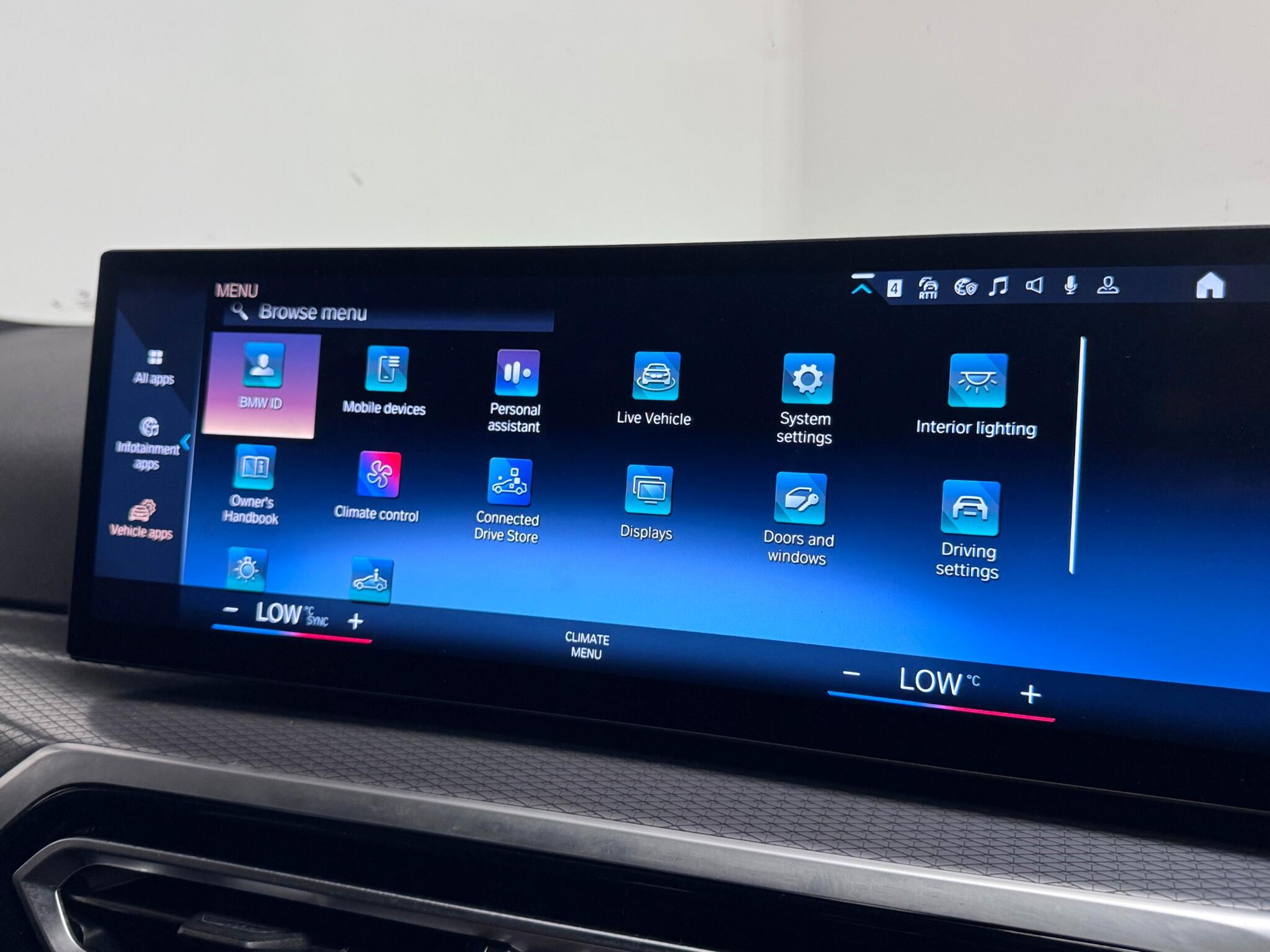 BMW 3 Series view 38