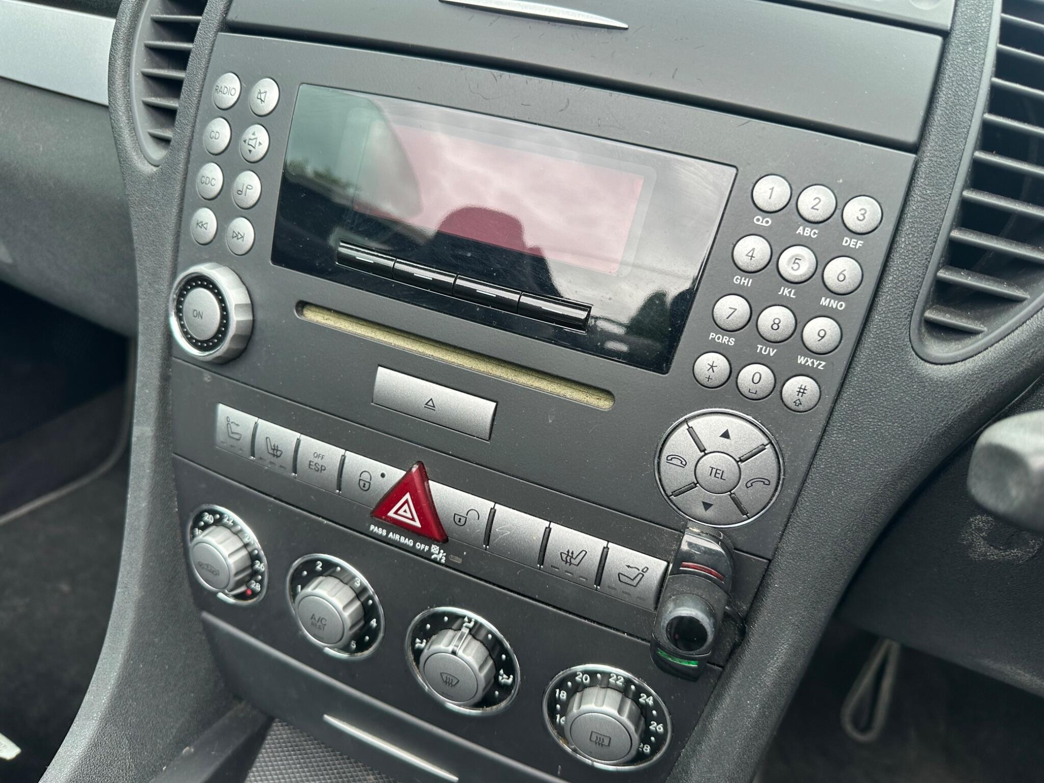 Mercedes-Benz SLK view 13