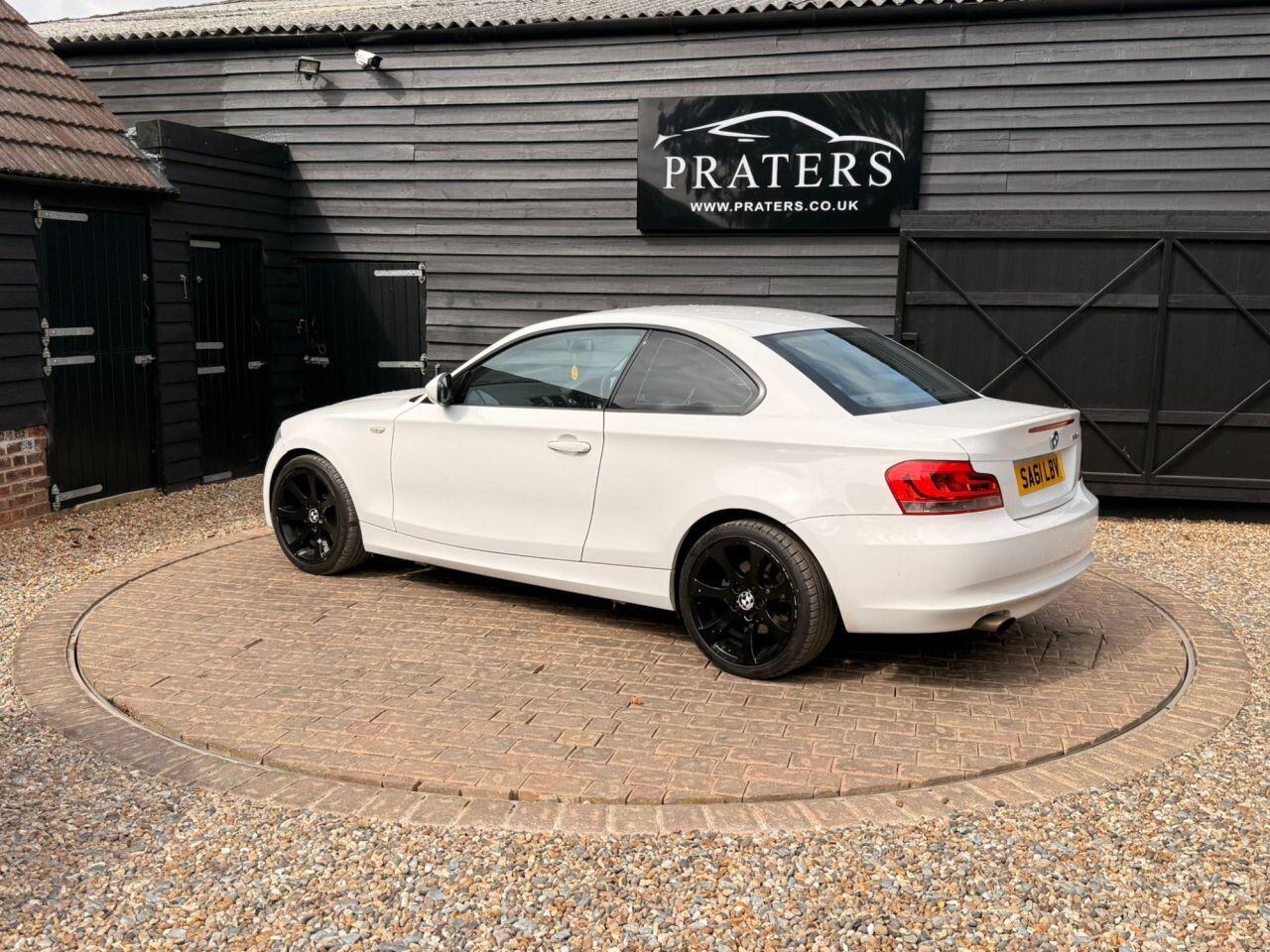 BMW 1 Series view 8