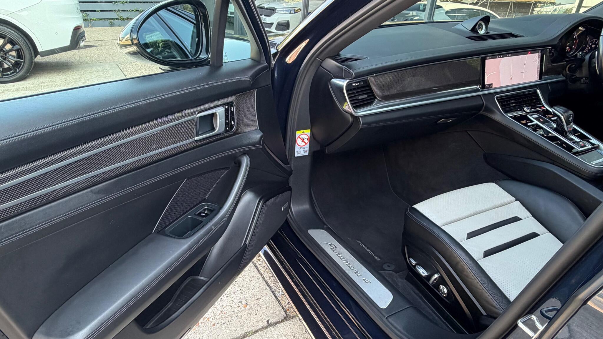 Porsche Panamera view 24