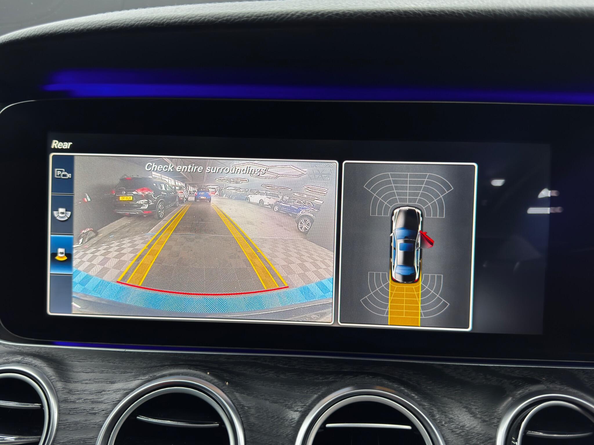 Mercedes-Benz E-Class view 37
