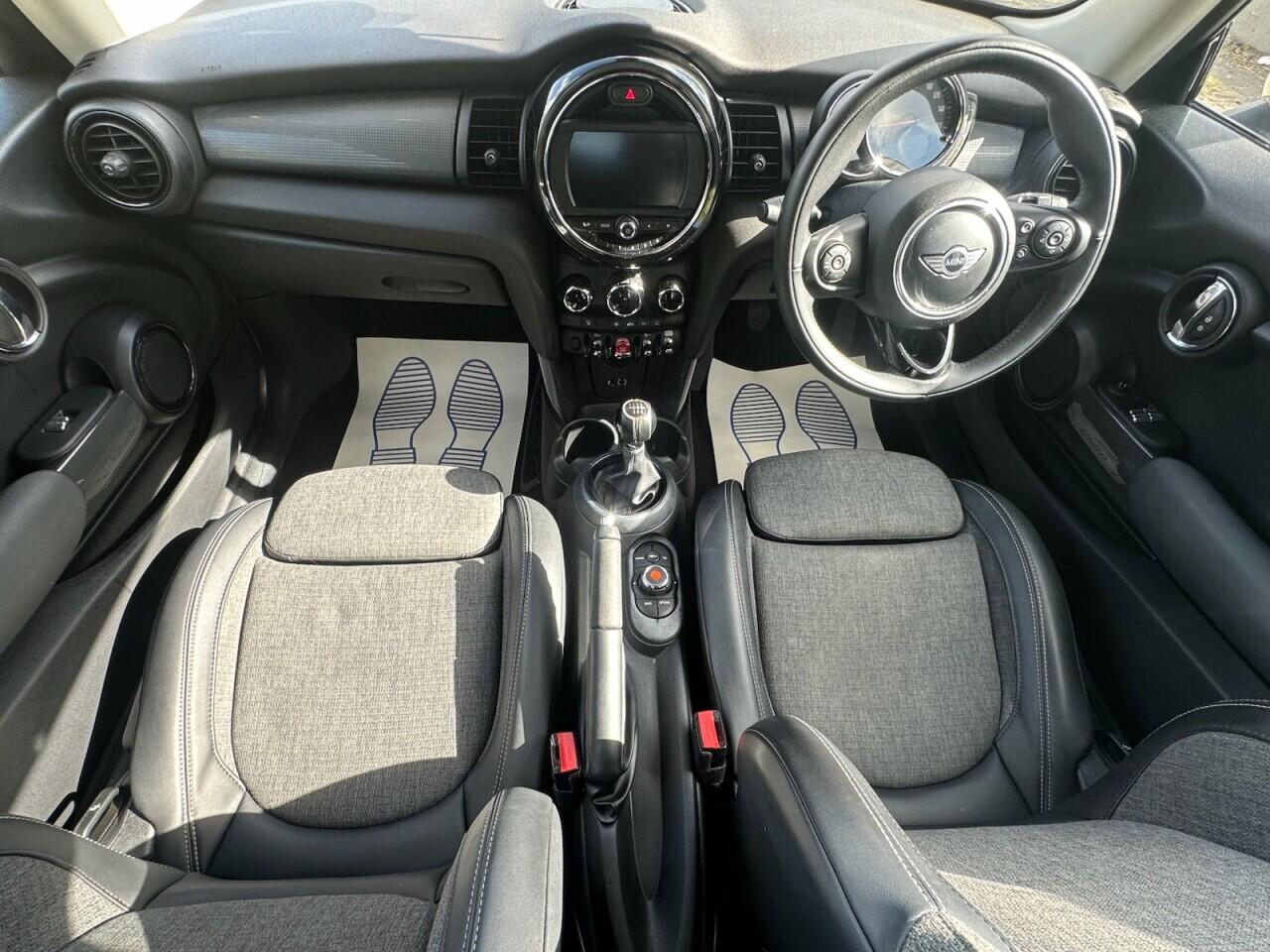 Mini Hatch view 23