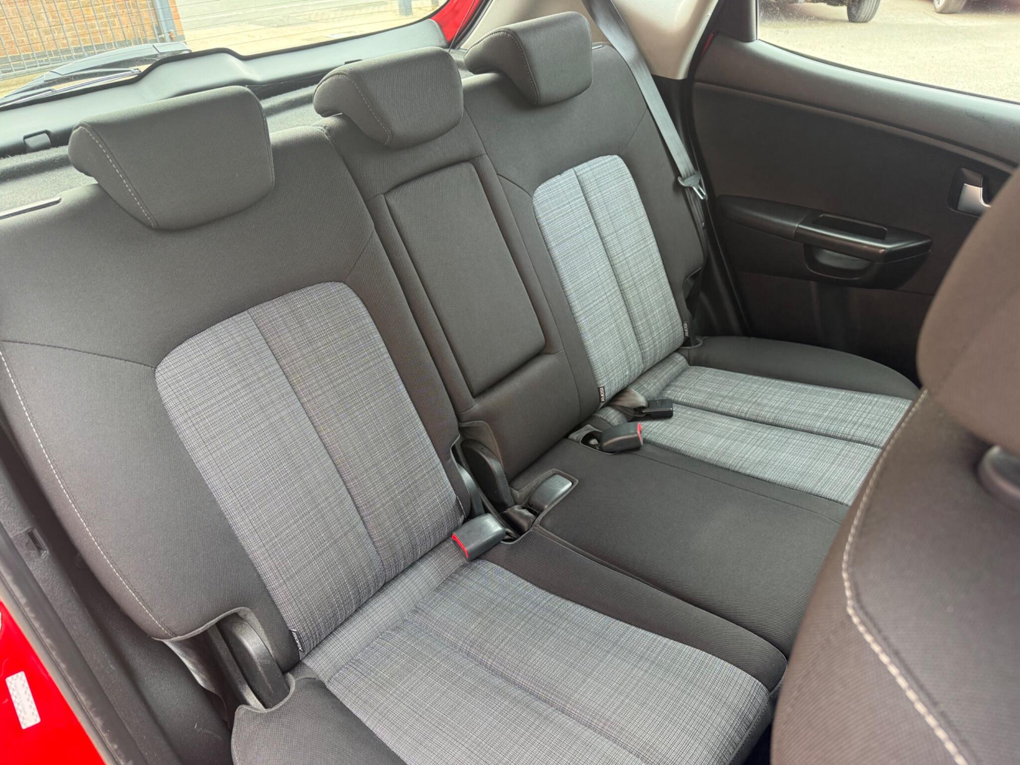 Kia Venga view 15