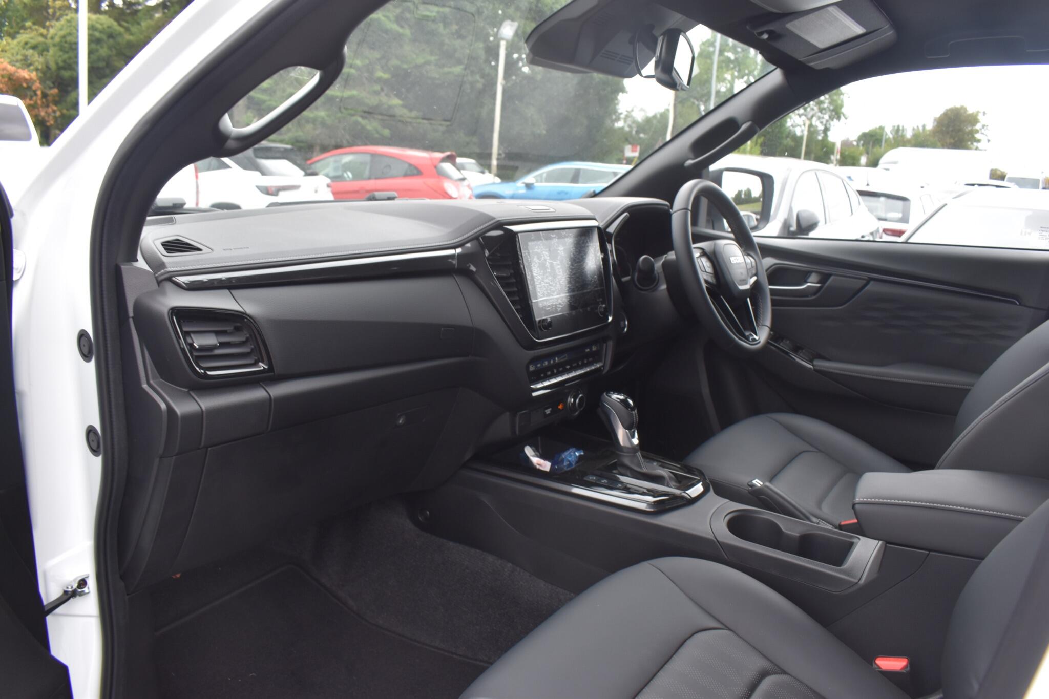 D-Max - 1.9 TD V-Cross Auto 4WD Euro 6 (s/s) 4dr - Image 17